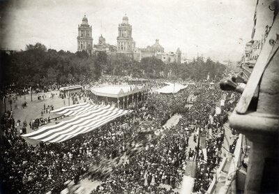 "Desfile de carros alegóricos del Comercio"