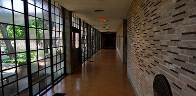 Temple Emanu-El (Dallas, Texas): corridor
